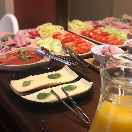 アトリウム パンツィオ エステルゴム