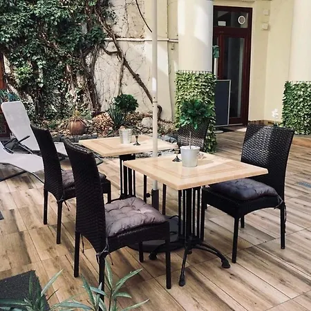 Atrium Panzio