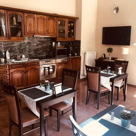 ゲストハウス アトリウム パンツィオ