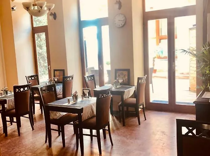 Πανσιόν Atrium Panzio 3*